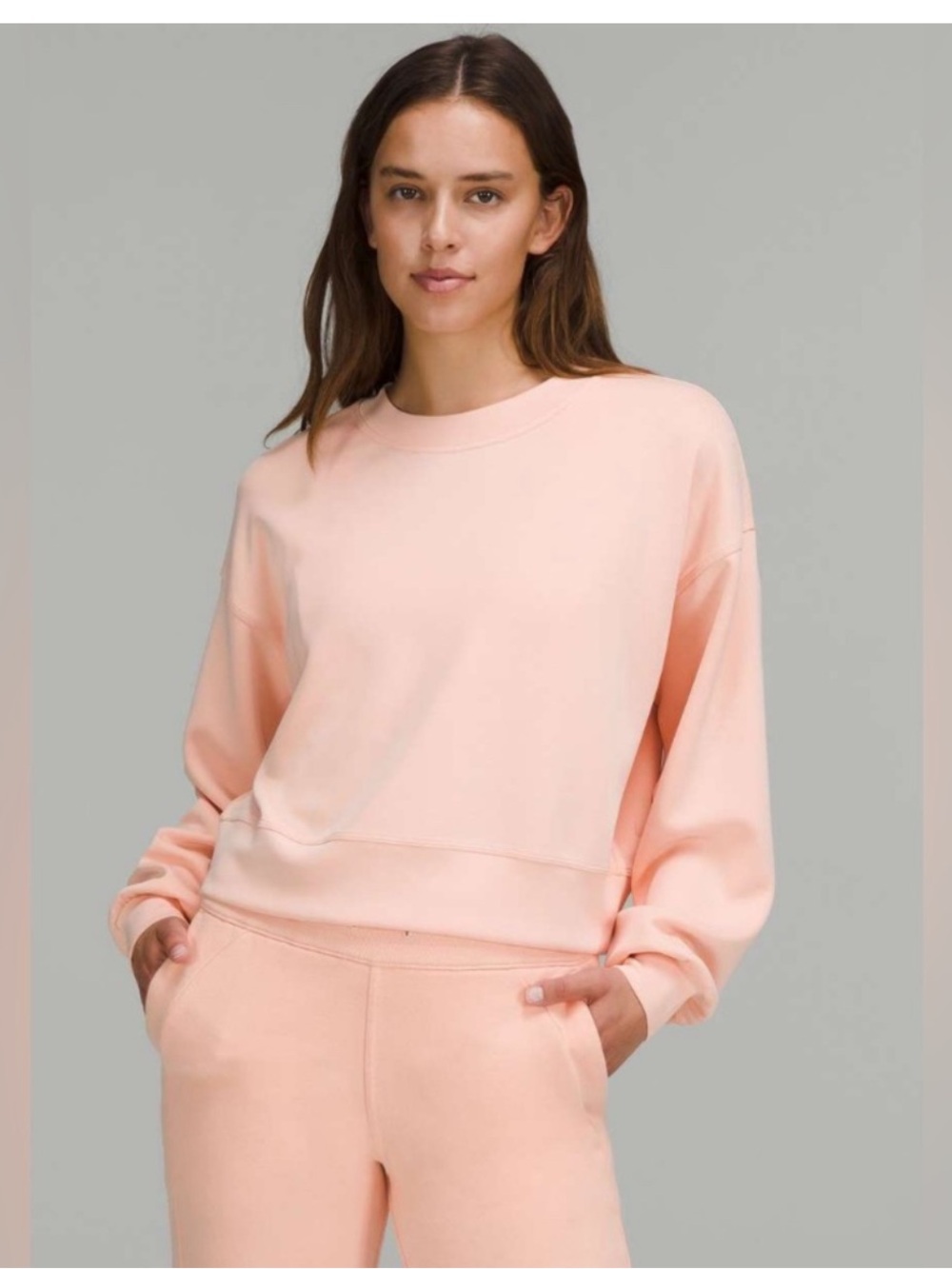 Lululemon Softstreme Perfectly Oversized Cropped Crew
Peach Satin Sweatshirt 8